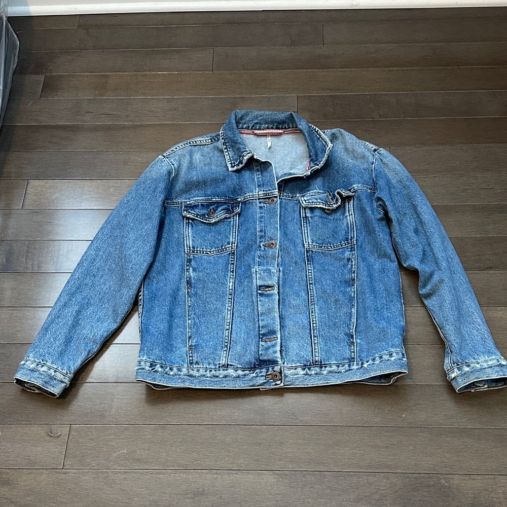 Free People Size S  Stylish Blue Denim Jacket oversized